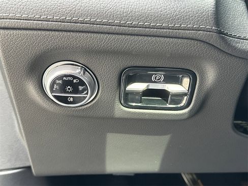 Used 2023 Mercedes-Benz EQS 580 4MATIC Sedan w/ Exclusive Trim Package image 26