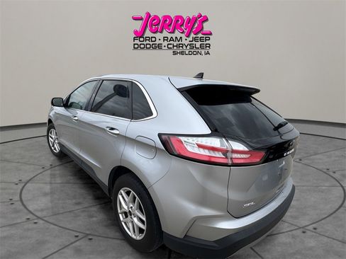 Used 2023 Ford Edge SEL image 3