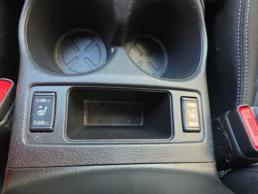 Used 2020 Nissan Rogue SV FWD image 31