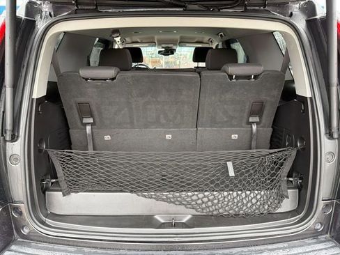 Used 2017 GMC Yukon SLE w/ SLE Value Package image 25