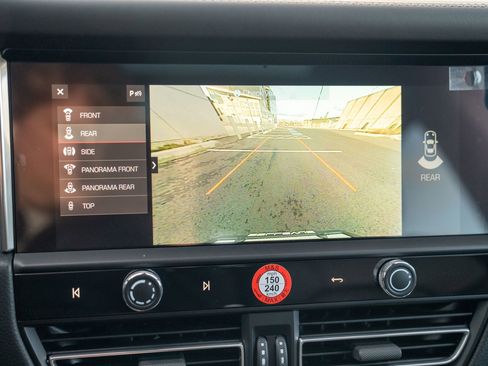 New 2026 Porsche Macan image 19