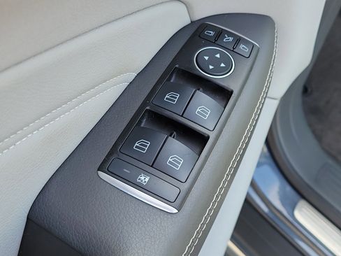 Used 2015 Mercedes-Benz ML 350 4MATIC image 22