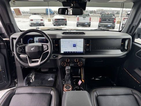 Used 2023 Ford Bronco Badlands image 26