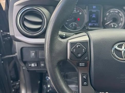 Used 2020 Toyota Tacoma TRD Sport w/ TRD Premium Sport Package AWD/4WD image 18