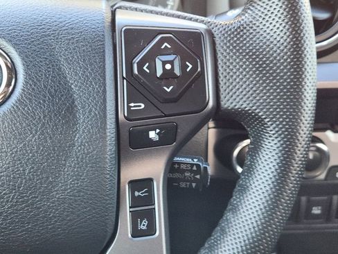 Used 2020 Toyota Tacoma TRD Off-Road w/ Technology Package image 21