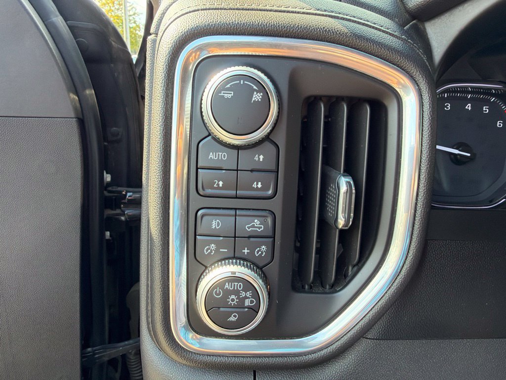 Used 2019 GMC Sierra 1500 SLT w/ SLT Premium Plus Package AWD/4WD image 23