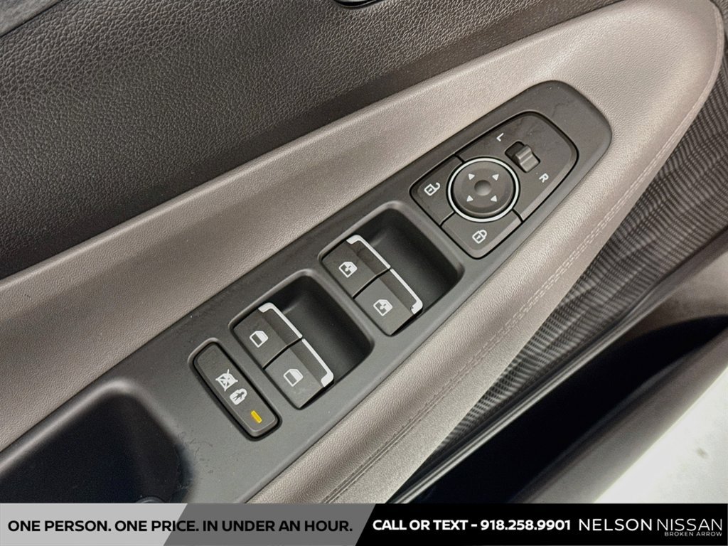 Used 2020 Hyundai Santa Fe SEL FWD image 17