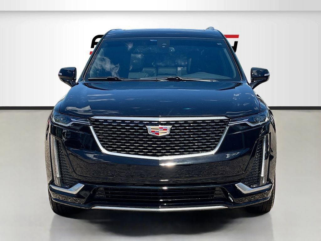 Used 2024 Cadillac XT6 Luxury AWD/4WD image 2