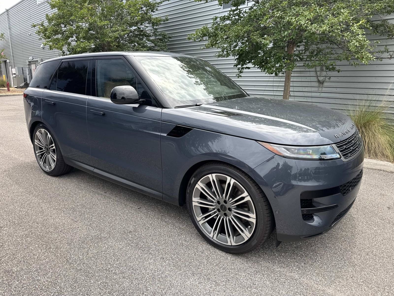 New 2026 Land Rover Range Rover Sport SE AWD/4WD image 4