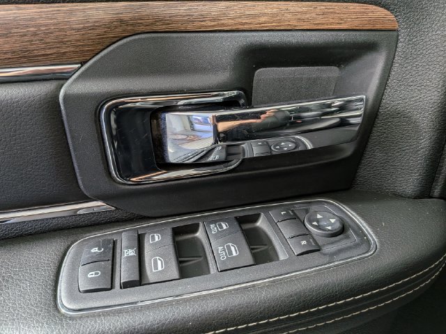 Used 2014 RAM 1500 Laramie w/ Trailer Tow Group AWD/4WD image 11