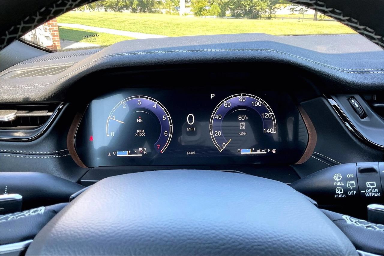 New 2027 Jeep Grand Cherokee Altitude AWD/4WD image 10
