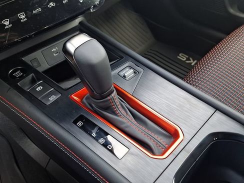 New 2026 Nissan Kicks SR FWD image 23