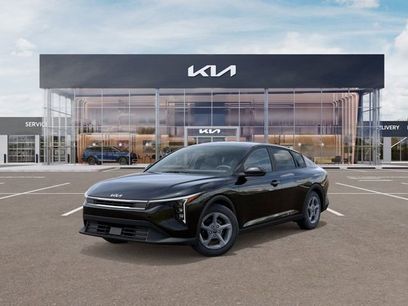 New 2025 Kia K4 LXS