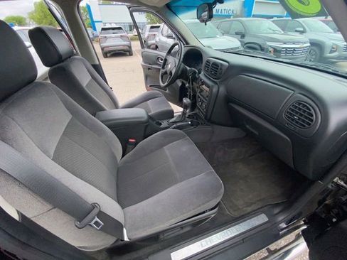Used 2008 Chevrolet TrailBlazer LT w/ Sun And Sound Package AWD/4WD image 30