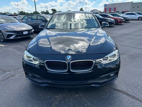 Used 2018 BMW 320i Sedan RWD image 4