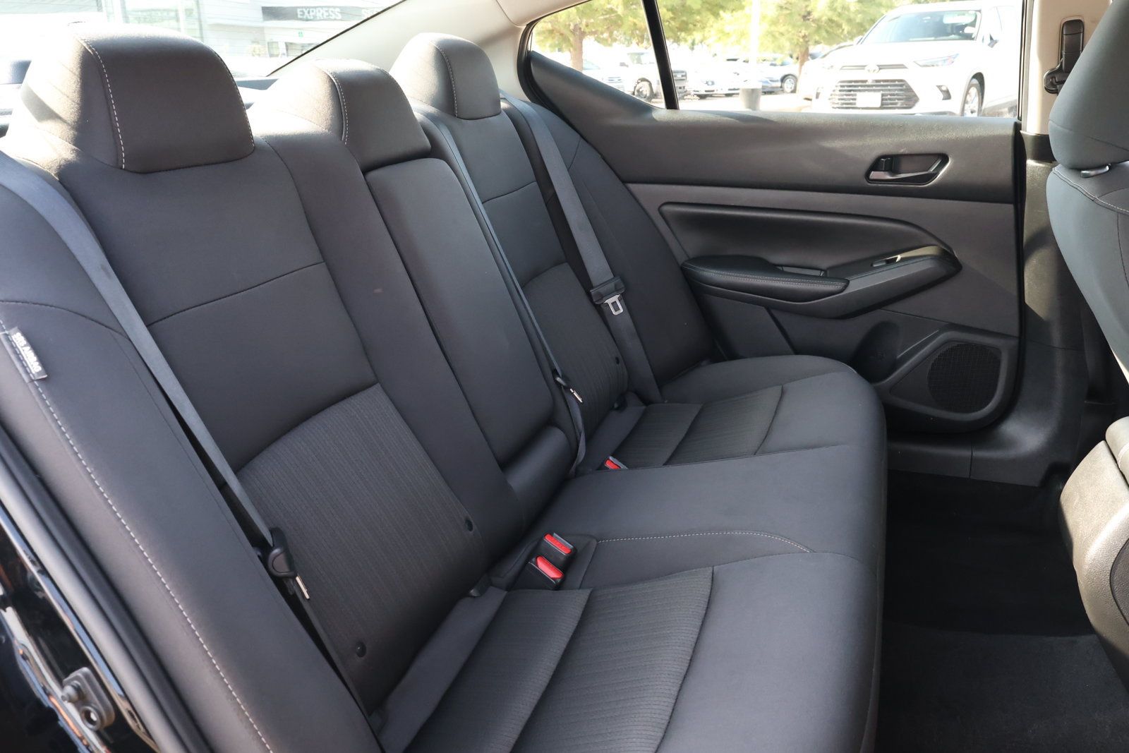 Used 2024 Nissan Altima 2.5 SV FWD image 30