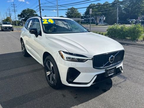 Certified 2024 Volvo XC60 T8 Core w/ Climate Package AWD/4WD image 6