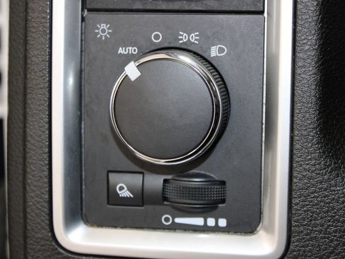 Used 2024 RAM 1500 Classic SLT AWD/4WD image 43