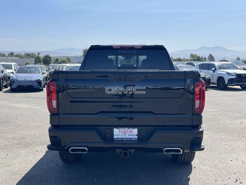 New 2026 GMC Sierra 1500 Denali Ultimate w/ LPO, Black Badging Package AWD/4WD image 4