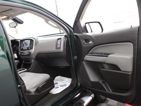 Used 2015 Chevrolet Colorado LT w/ LT Convenience Package AWD/4WD image 22
