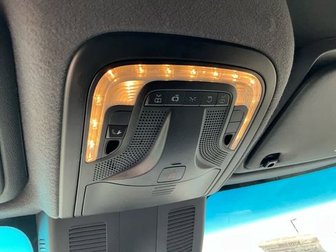 Used 2023 Mercedes-Benz Sprinter 2500 image 27