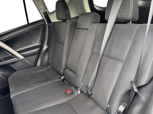 Used 2017 Toyota RAV4 XLE w/ Carpet Mat Package AWD/4WD image 13
