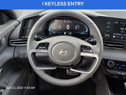 Used 2025 Hyundai Elantra Sport image 25
