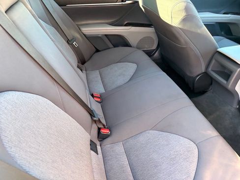 Used 2022 Toyota Camry LE w/ Carpet Mat Package (TMS) FWD image 13