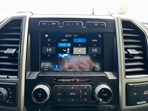 Used 2018 Ford F150 Lariat w/ Equipment Group 502A Luxury image 20