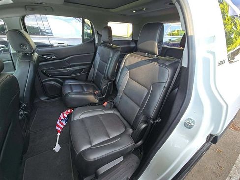 Used 2019 GMC Acadia SLT AWD/4WD image 6