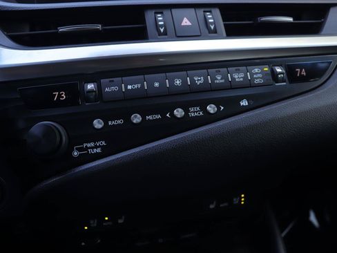 Used 2019 Lexus ES 350 F Sport w/ Accessory Package 2 FWD image 29