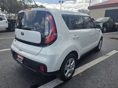 Used 2017 Kia Soul FWD image 9