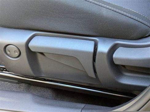 New 2025 Mitsubishi Outlander ES image 20