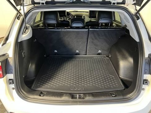 Certified 2019 Jeep Compass Trailhawk w/ Cold Weather Group AWD/4WD image 14