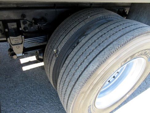 Used 2019 Ford F750 2WD Crew Cab Super Duty image 21