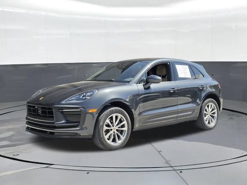 Used 2023 Porsche Macan AWD/4WD image 1