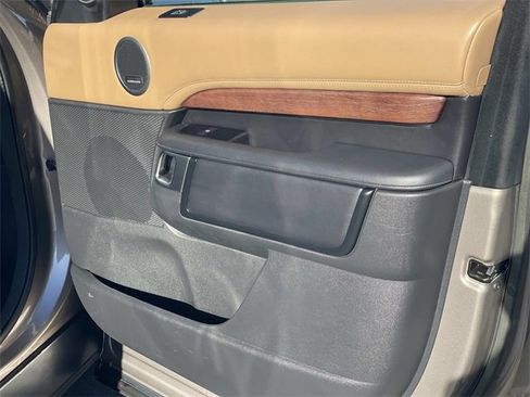 Used 2023 Land Rover Discovery HSE R-Dynamic image 32