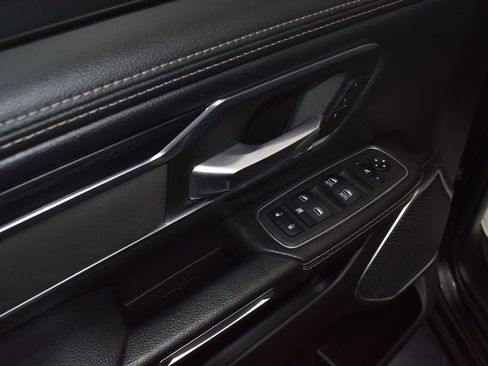 Used 2024 RAM 1500 Laramie image 14