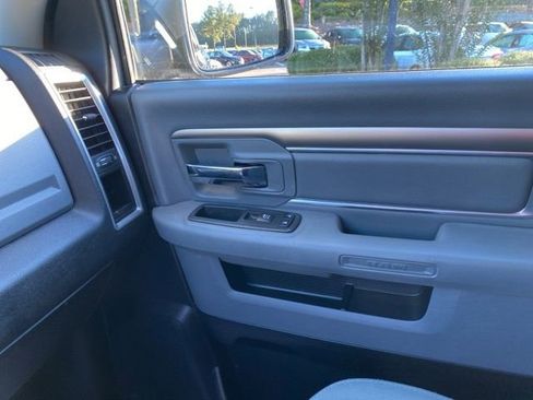 Used 2019 RAM 1500 Classic SLT image 31