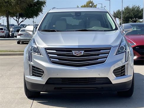 Used 2018 Cadillac XT5 Luxury w/ Driver Awareness Package image 7