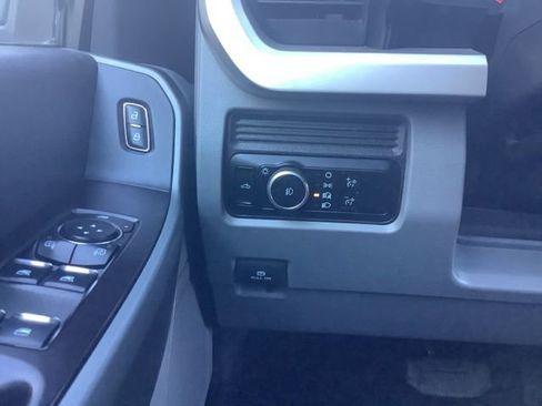 Used 2024 Ford F250 XLT w/ FX4 Off-Road Package image 14