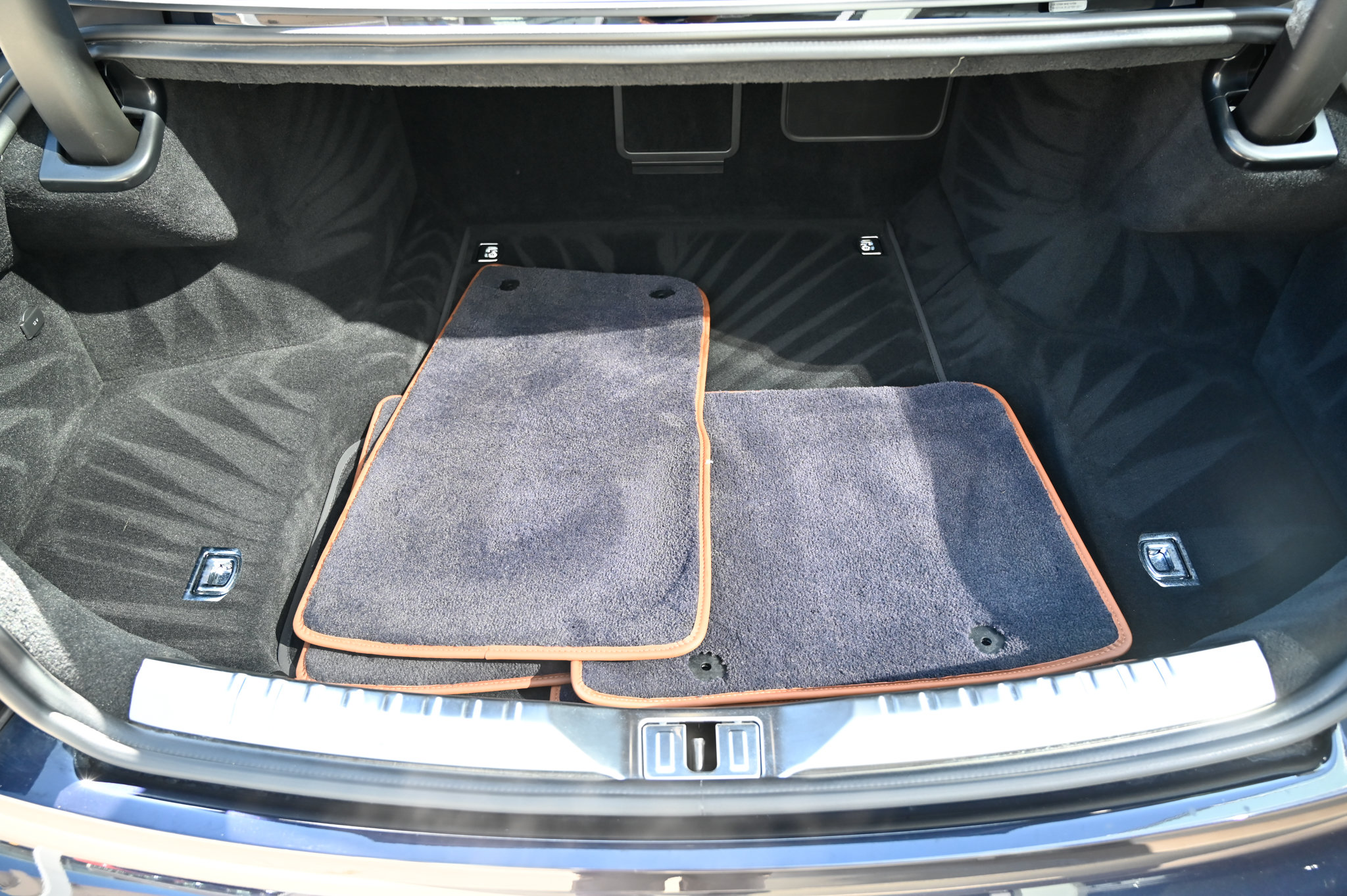 Used 2022 Bentley Flying Spur V8 AWD/4WD image 48