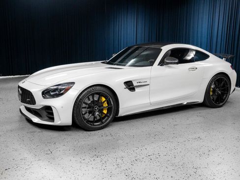 Used 2018 Mercedes-Benz AMG GT R image 1