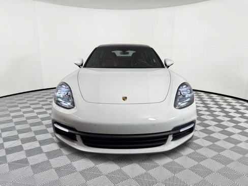 Certified 2019 Porsche Panamera image 6