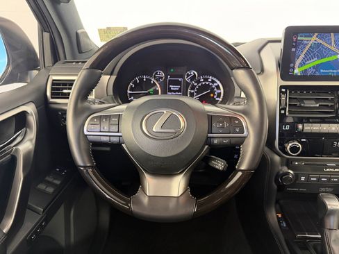 Used 2022 Lexus GX 460 Premium w/ Accessory Package image 30