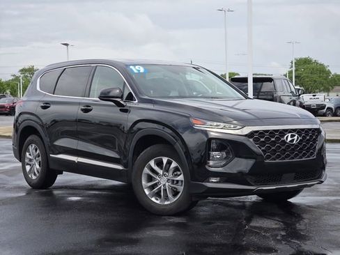 Used 2019 Hyundai Santa Fe SEL FWD image 2