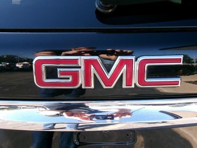 Used 2020 GMC Terrain Denali w/ GMC Pro Grade Package AWD/4WD image 30