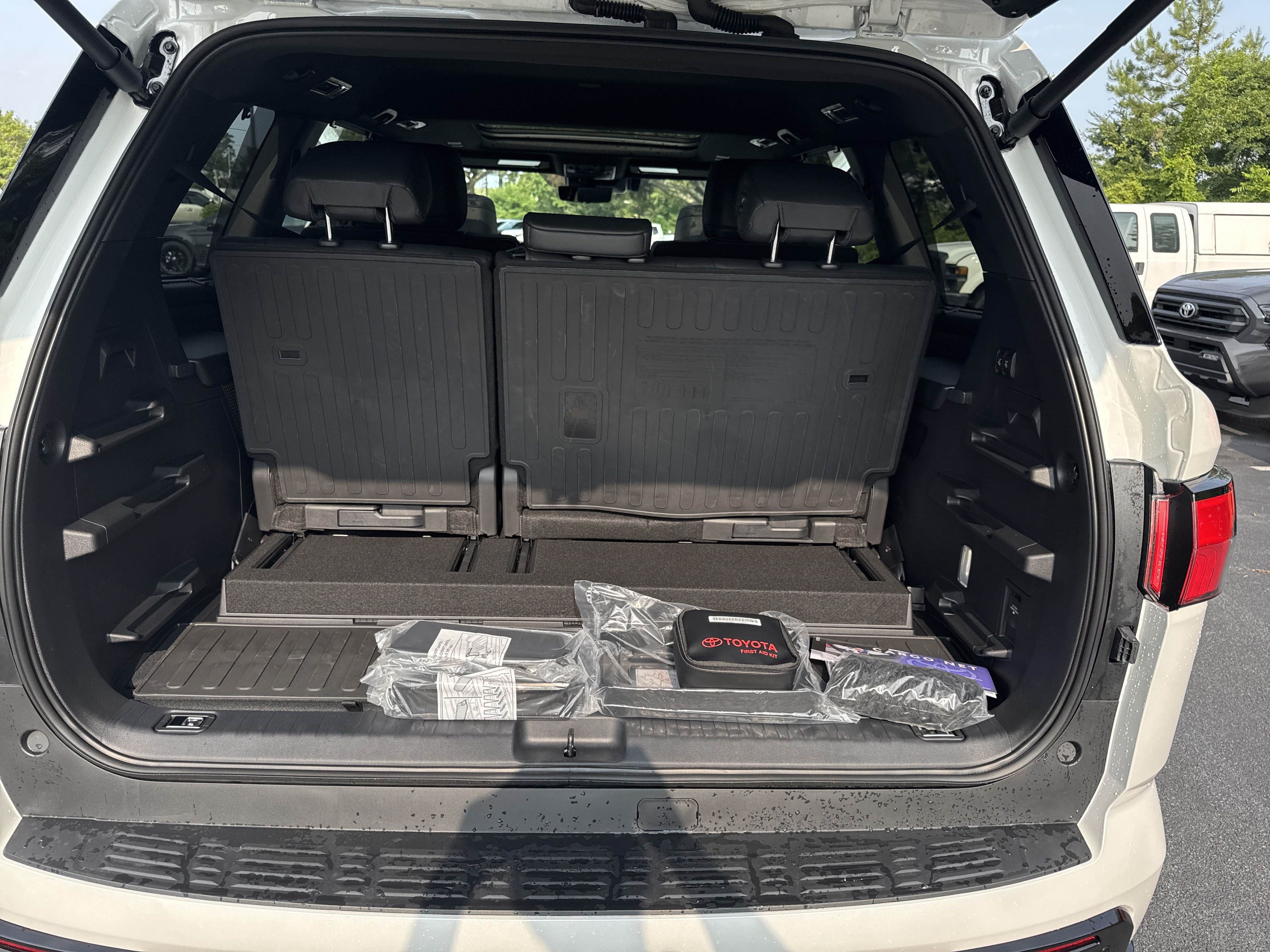 New 2025 Toyota Sequoia Platinum AWD/4WD image 40