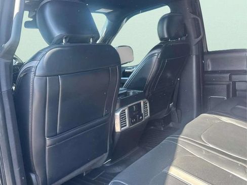 Used 2018 Ford F150 Platinum w/ Equipment Group 701A Luxury AWD/4WD image 15