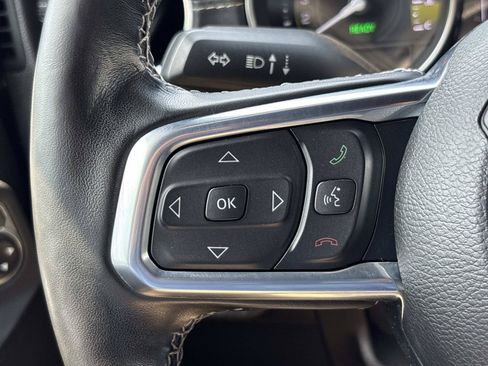 Used 2021 Jeep Wrangler Unlimited Sahara w/ Cold Weather Group AWD/4WD image 18